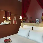 Mob Paris Les Puces 3* Saint-Ouen (Seine-Saint-Denis)