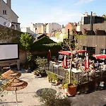 Mob Paris Les Puces Hotel 3*