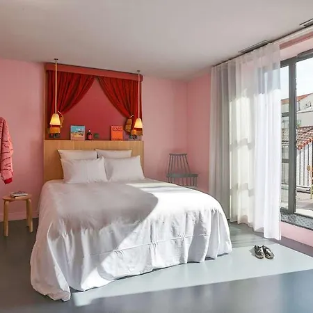 Hotel Mob Paris Les Puces 3*