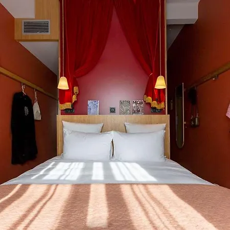 Mob Paris Les Puces Hotell Saint-Ouen (Seine-Saint-Denis)