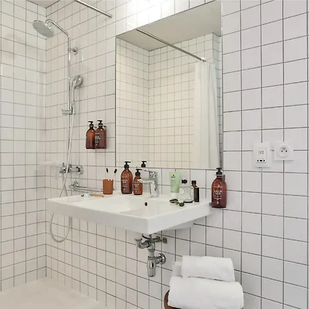 Hotel Mob Paris Les Puces Saint-Ouen (Seine-Saint-Denis)