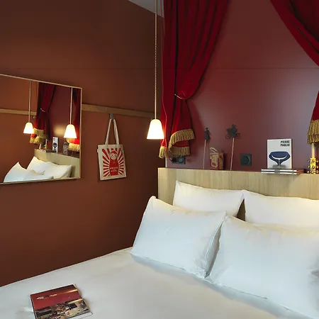 Mob Paris Les Puces 3* Saint-Ouen
