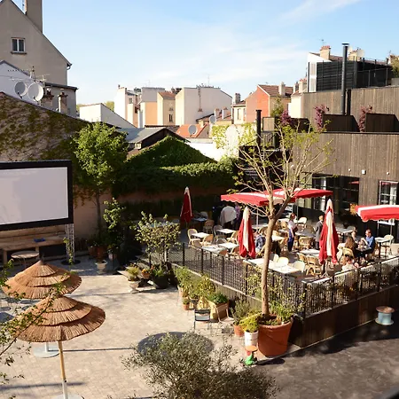 Mob Paris Les Puces Hotell 3*