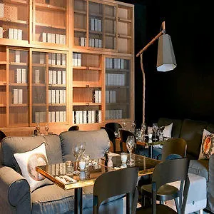 Hotel Mob Paris Les Puces