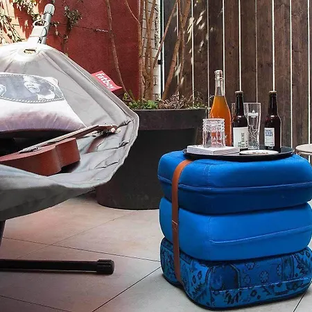 Mob Paris Les Puces Hotel 3*