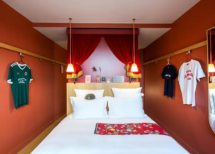 Hotel Mob Paris Les Puces 3*