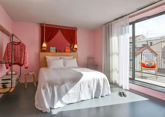 Hotel Mob Paris Les Puces 3*