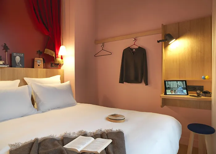Hotel Mob Paris Les Puces 3*