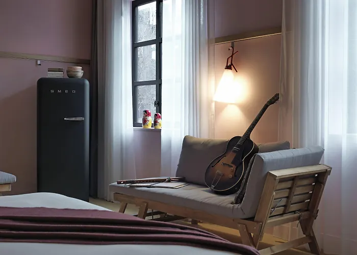 Hotel Mob Paris Les Puces Saint-Ouen (Seine-Saint-Denis)