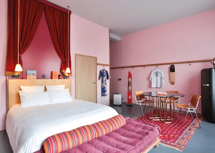 Hotel Mob Paris Les Puces Saint-Ouen (Seine-Saint-Denis)