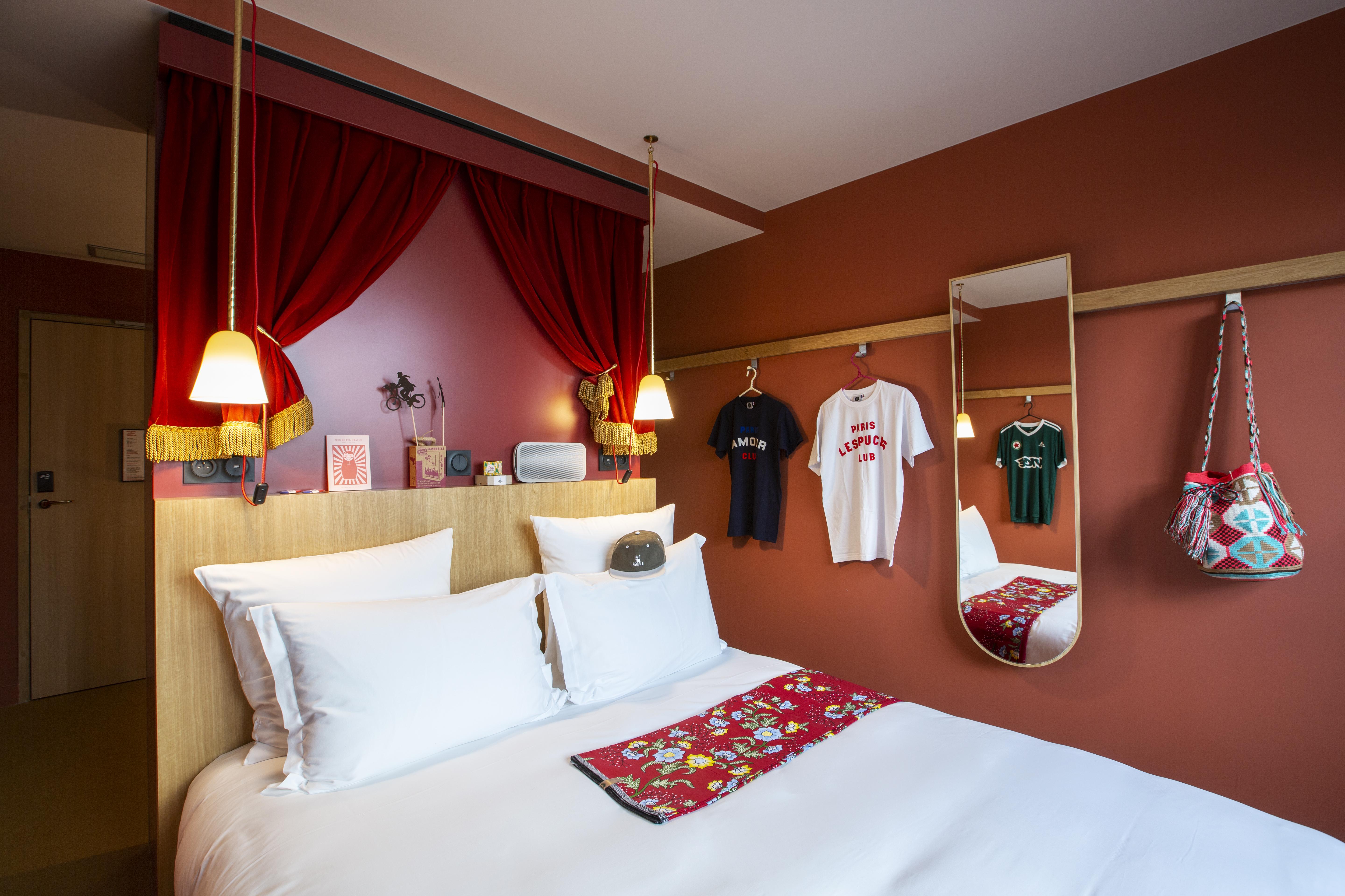 Hotel Mob Hotel Paris Les Puces Saint-Ouen (Seine-Saint-Denis), France ...